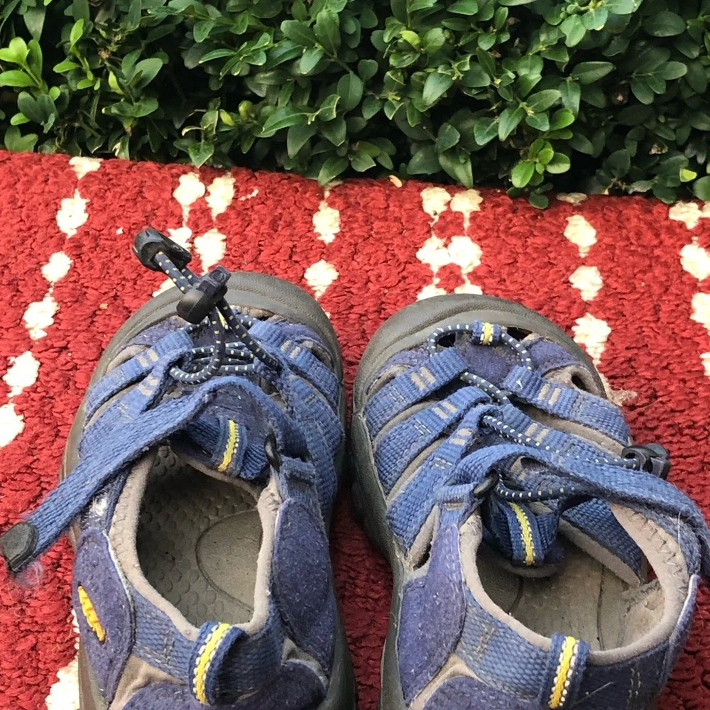 Keen Kids Boy’s Blue Outdoor Water Sport Sandals Size 12